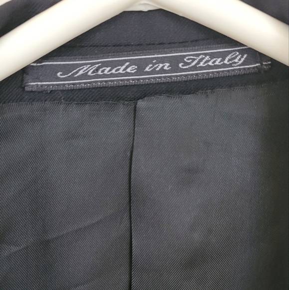 Ermenegildo Zegna Double-Breasted Suit Jacket - Picture 6 of 16